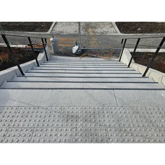 Montert Linje 3x100cm sort