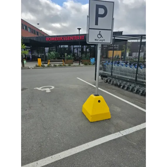 Maling av Pyramideformet løsfot i betong